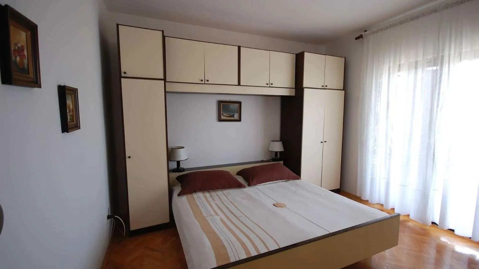 Apartments With A Parking Space Njivice, Krk - 21869