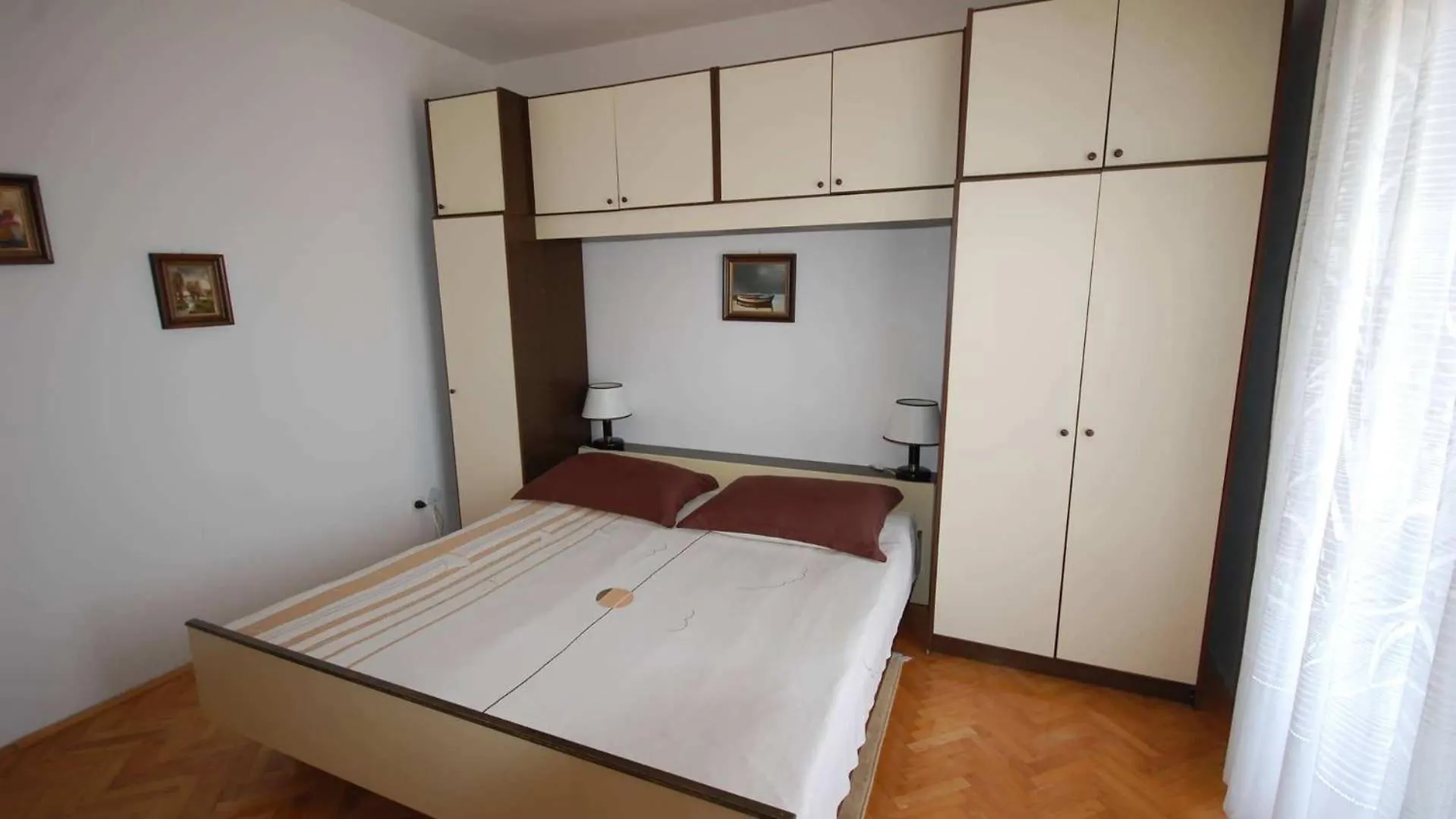 Apartments With A Parking Space Njivice, Krk - 21869 Croatia